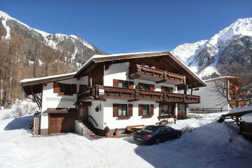 Hostal Haus Bergkristall