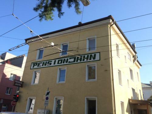 Bed & Breakfast Pension Jahn