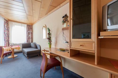 Hostal Hotel & Kurpension Weiss