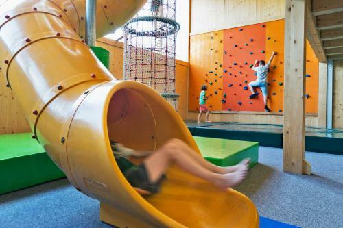 Nat�rlich Hell. Aparthotel & Camping