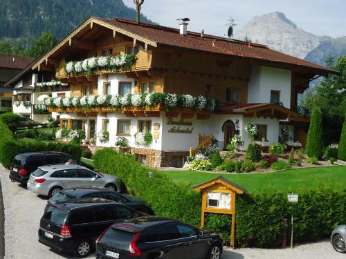 Hostal Landhaus Achental