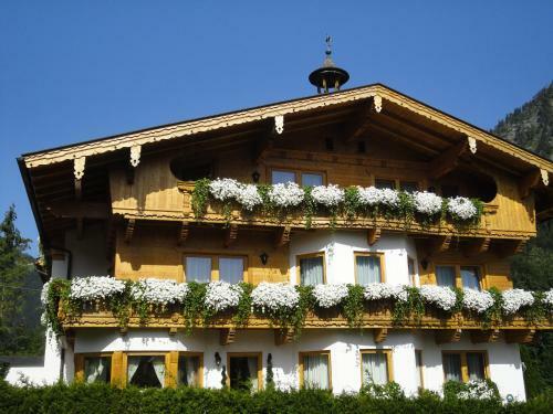 Hostal Landhaus Achental