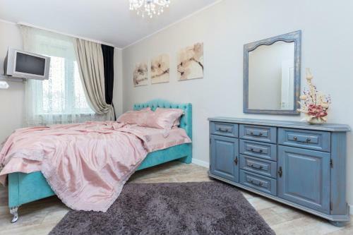 One-bedroom Apartment On Nezavisimosti 48