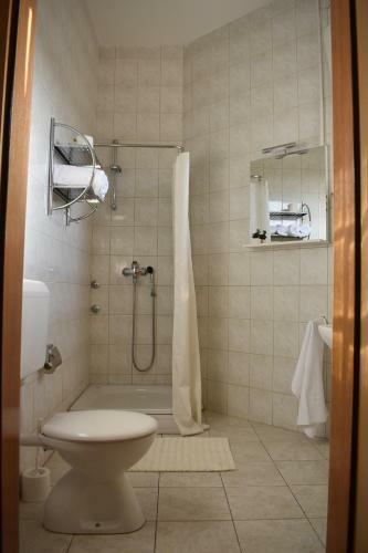Hostal Guest House Regina Mundi