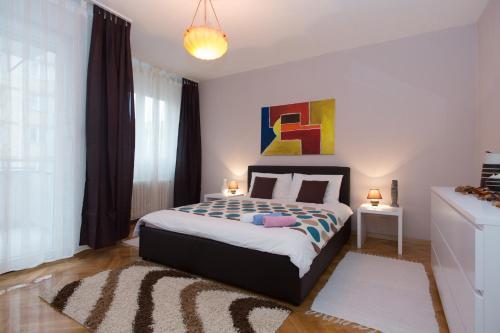 Apartment Center 2