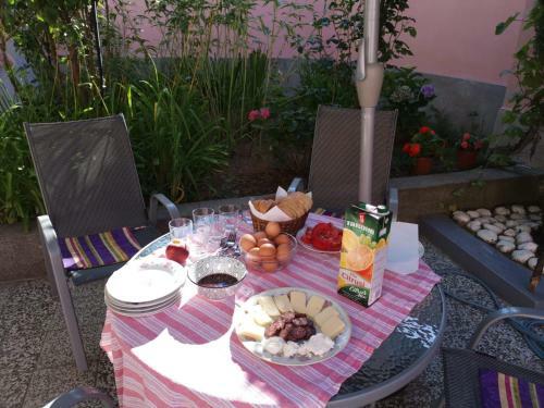 Hostal Mickey's Guest House