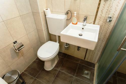 Hostal Villa Tajra Nur
