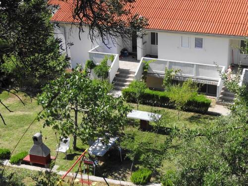 Apartment Kampor 1
