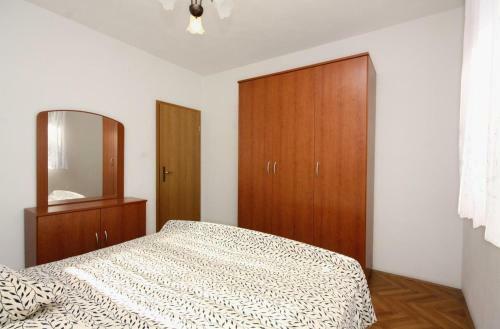 Hostal Apartment Arbanija 5228c