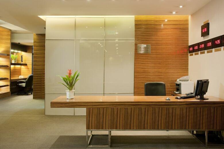Hotel Holiday Inn Galleria Manila