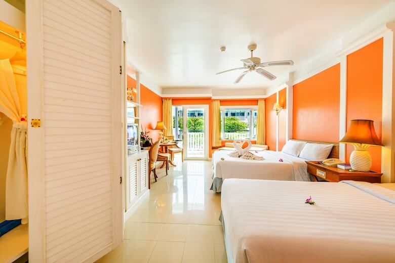 Hotel Andaman Seaview