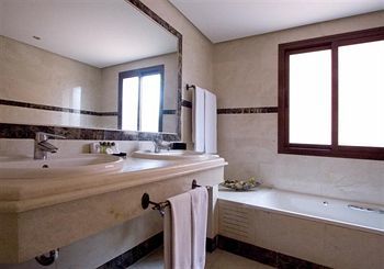 Aparthotel Vasari Resort Marbella