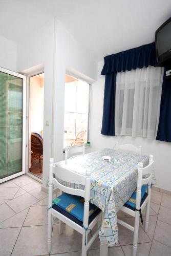 Apartment Rogoznica 5144b