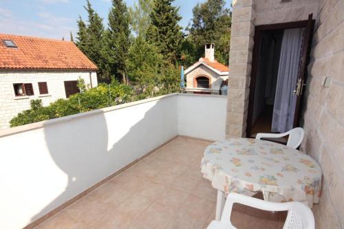Holiday Apartments Postira (brac) - 704