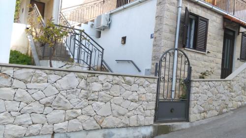 Holiday Apartments Postira (brac) - 704