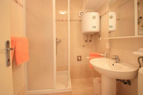 One-bedroom Apartment In Crikvenica XII