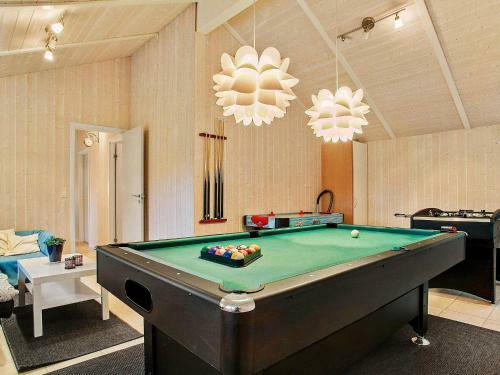 Four-bedroom Holiday Home In L�kken 10