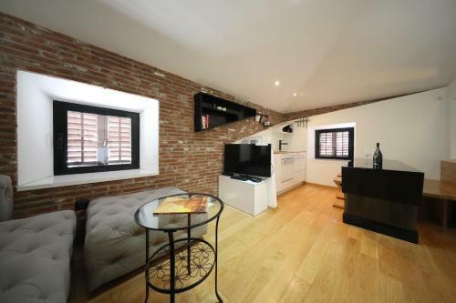 Hostal Central Apartments