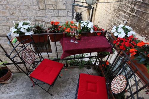 Tragurium & Salona Apartments