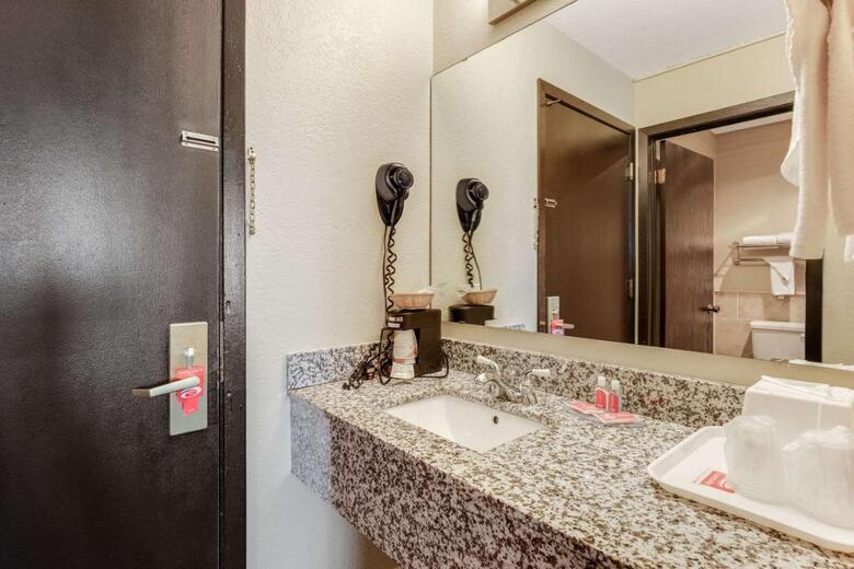 Hotel Econo Lodge (madison)