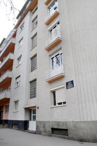 Cosy Studio Apartment 2-4