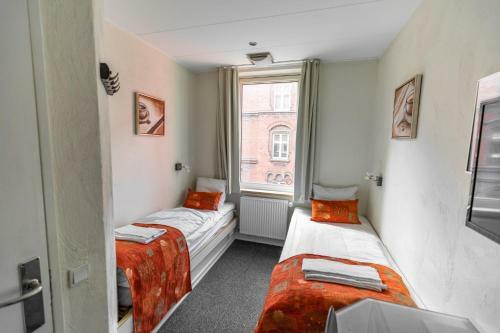 Ydes Budget Hotel