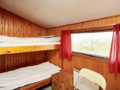 Two-bedroom Holiday Home In L�kken 25