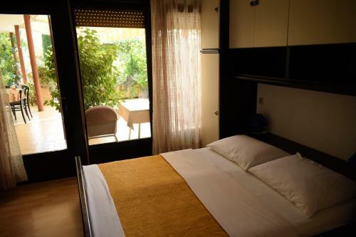 Bed & Breakfast Rooms Vila Mautner