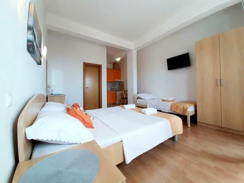 Apartments Akmadzic