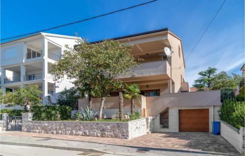 One-bedroom Apartment With Sea View In Dramalj