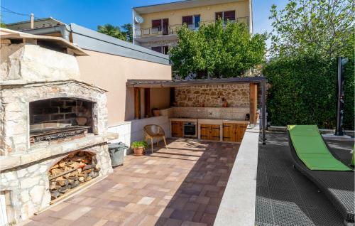 One-bedroom Apartment With Sea View In Dramalj