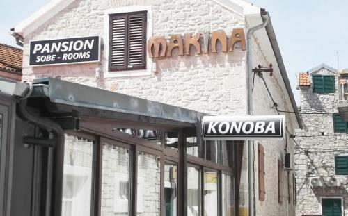 Hostal Pansion Makina