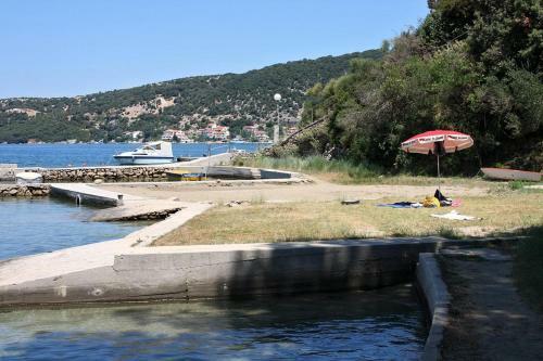 Apartment Supetarska Draga - Donja 2013a