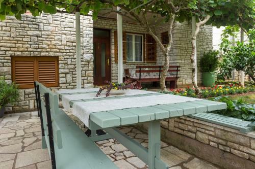 Apartment In Fazana/istrien 33038