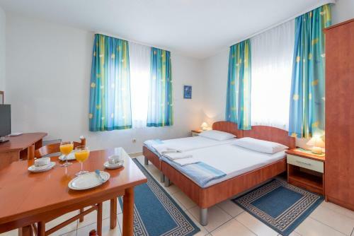 Villa Borna Apartments