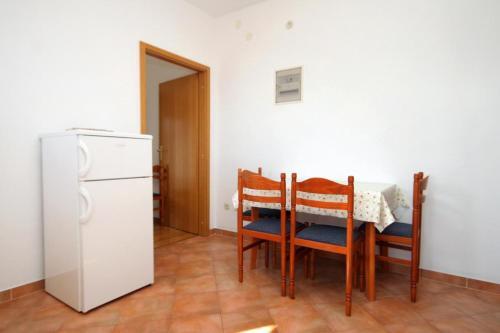 Apartments With A Parking Space Jelsa (hvar) - 8765