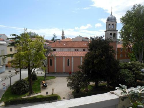 Hostal Rooms Tisa Old Town