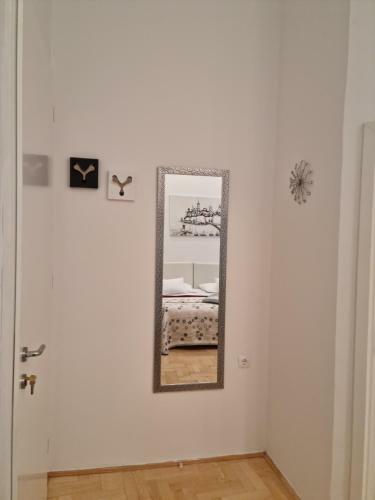 Hostal Rooms Tisa Old Town