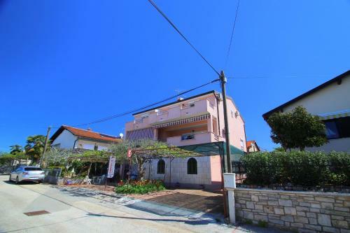 Apartments Miani