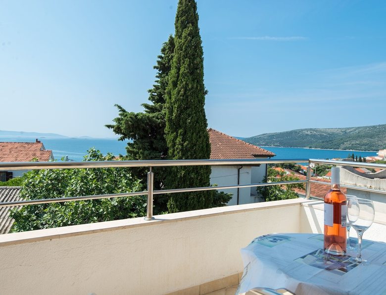Apartments Kairos