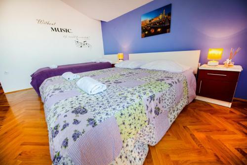Hostal Mareta Guesthouse
