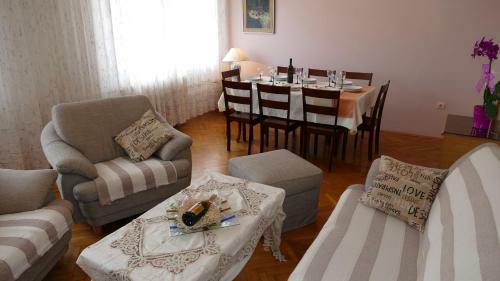 Apartamentos House Helena