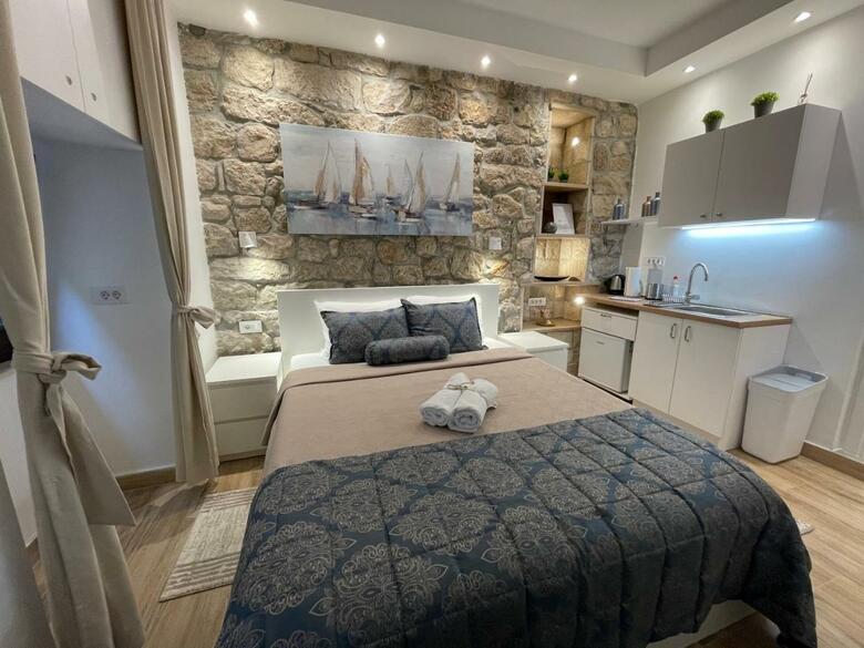 Hostal Placeta Apartments
