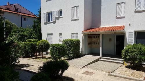 Green Paradise Apartment Novalja