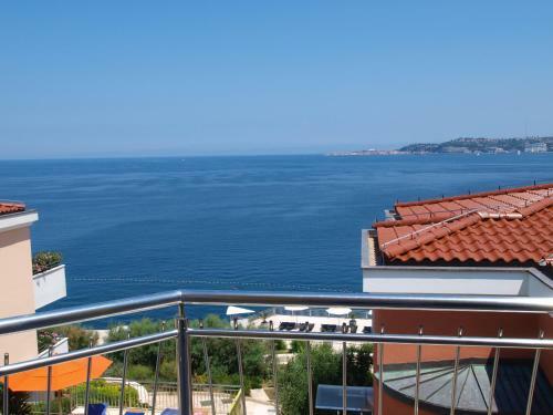 Villa Aurora