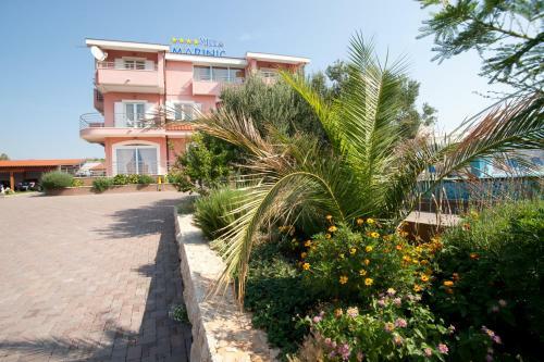 Apartments Marini?