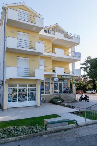 Hostal Guesthouse Villa Irena