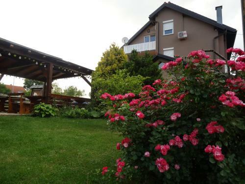 Hostal Apartments And Rooms Kristina