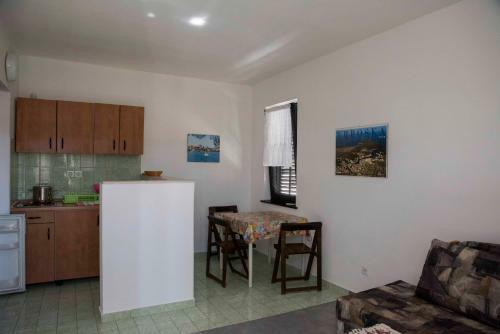 Hostal Guest House Alek