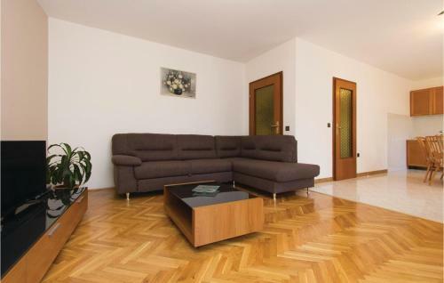 Apartment Peroj IX